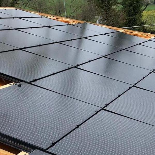 Photovoltaikanlage Indach Wildegg - massgefertigt (2)